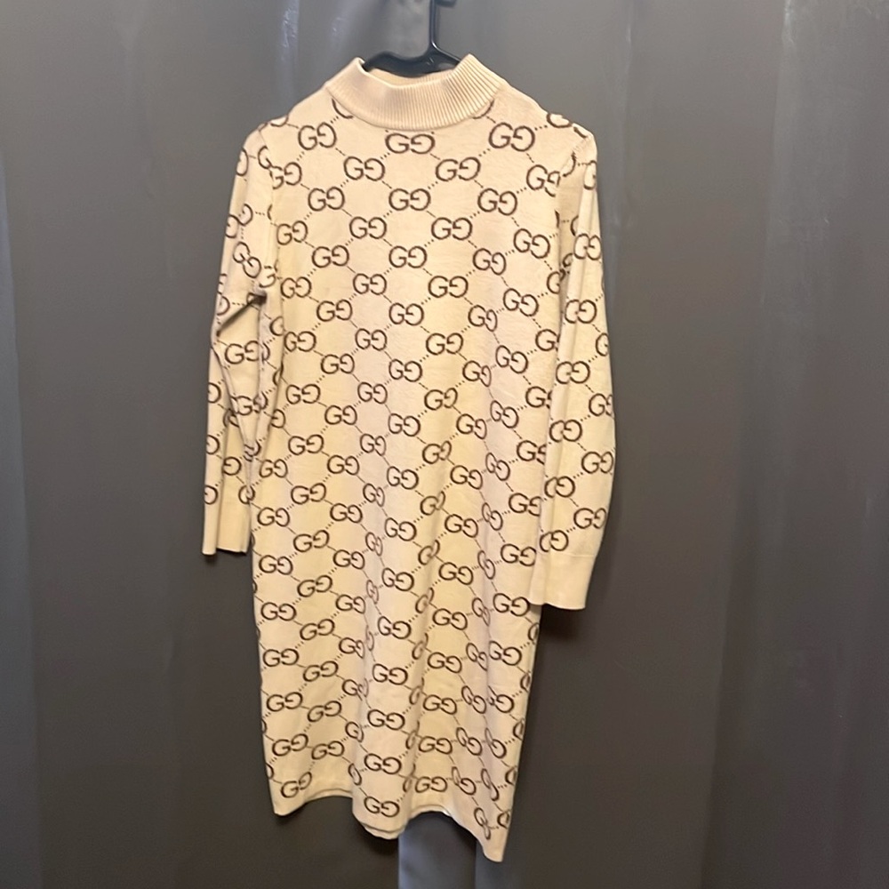 Woman’s GUCCI sweater dress